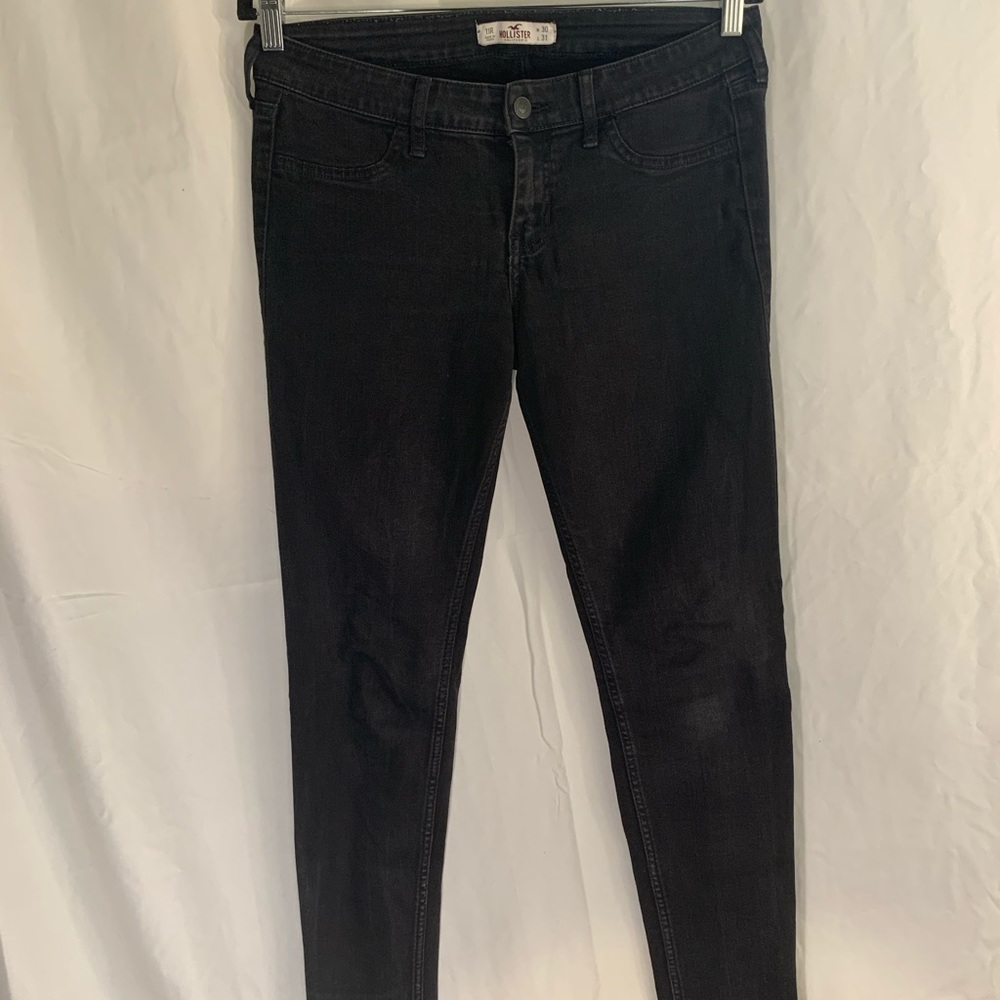 Black skinny jeans